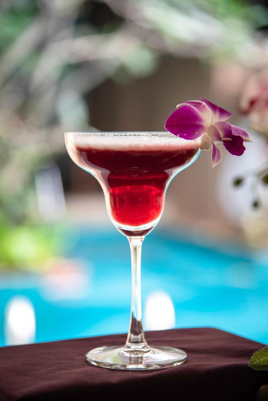Shanaya Beach Resort & Spa Phuket Patong Екстер'єр фото