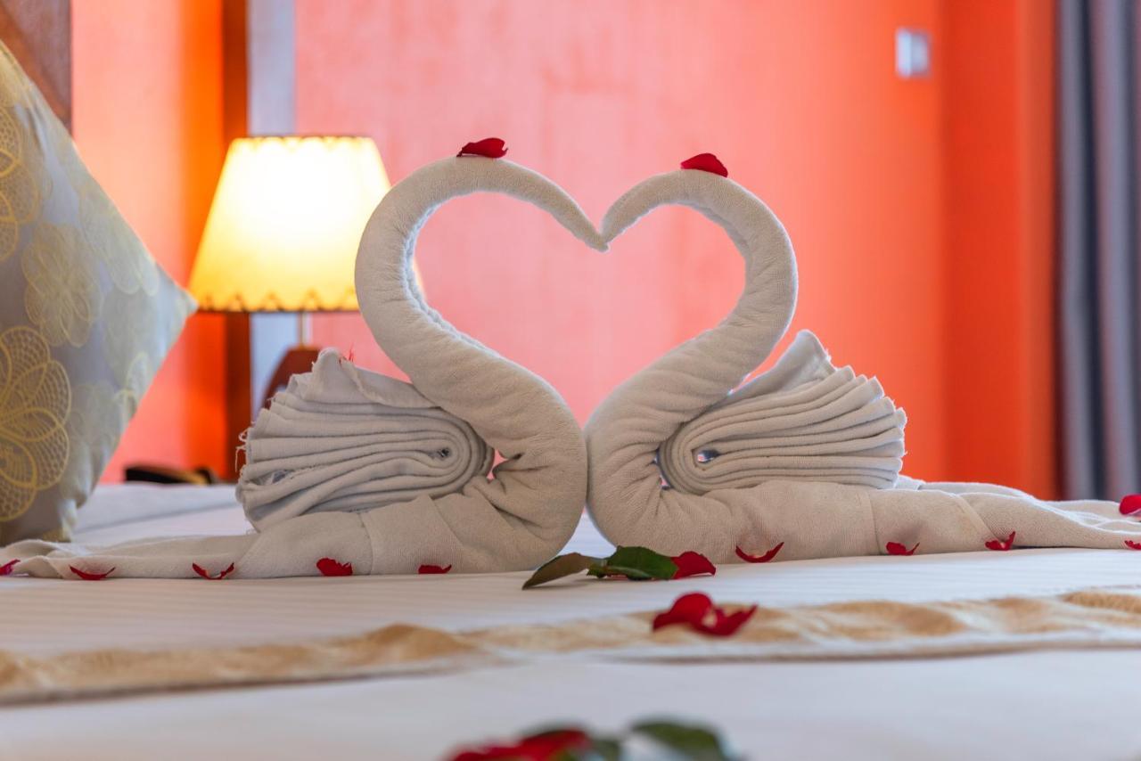 Shanaya Beach Resort & Spa Phuket Patong Екстер'єр фото